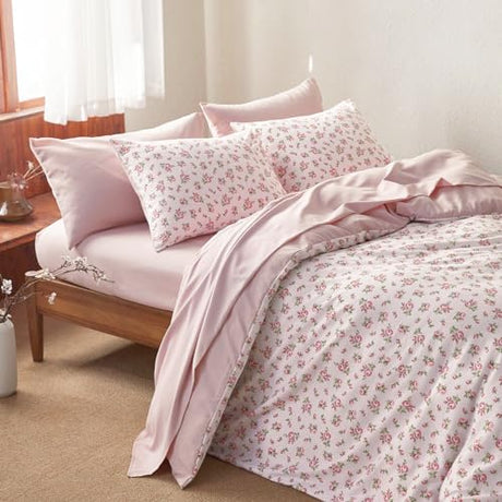 Wake In Cloud - Floral Comforter Set, Coquette Cottagecore Aesthetic Flower Shabby Chic Pattern for Women Teen Girls, Soft Lightweight Bedding, 3 Pieces, Pink, Full Size Wake In Cloud
