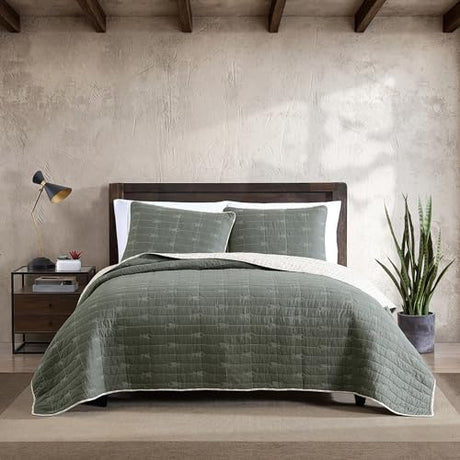 Eddie Bauer - Queen Quilt Set, Reversible Cotton Blend Bedding with Lightweight Feel, 3 Piece Bed Set with Matching Pillowcases (Troutdale Green) Eddie Bauer