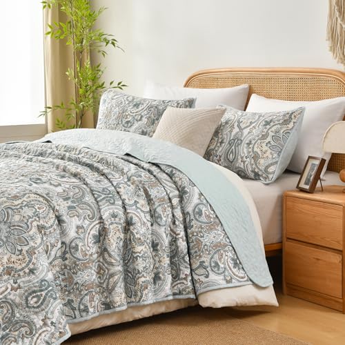 Grand Linen 3 Piece Oversized Lightweight All-Season Paisley Design Quilt Set, King Size, 115” Wide x 95” Long, Soft Microfiber Bedspread with 2 Shams, Blue, Grey and Brown Colors, Reversible Coverlet Grand Linen