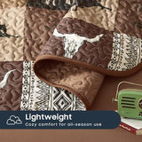 Wake In Cloud - Western Quilt Set, Southwestern Aztec Country Horse Cowboy Rustic Ranch Pattern Printed, Reversible Lightweight Bedspread Coverlet, 3 Pieces, Tan Brown, Queen/Full Size Wake In Cloud
