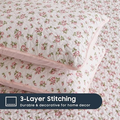 Wake In Cloud - Floral Quilt Set, Coquette Cottagecore Shabby Chic Flower Pattern for Women Teen Girls, Reversible Lightweight Bedspread Coverlet, 3 Pieces, Pink, Twin/Twin XL Size Wake In Cloud