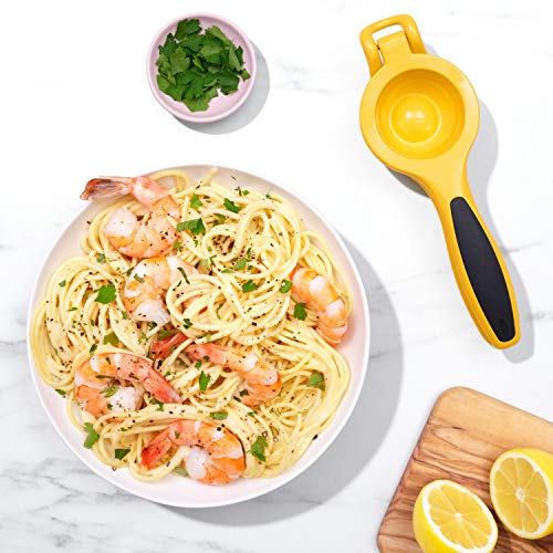 OXO Good Grips Citrus Squeezer,Yellow/Black OXO