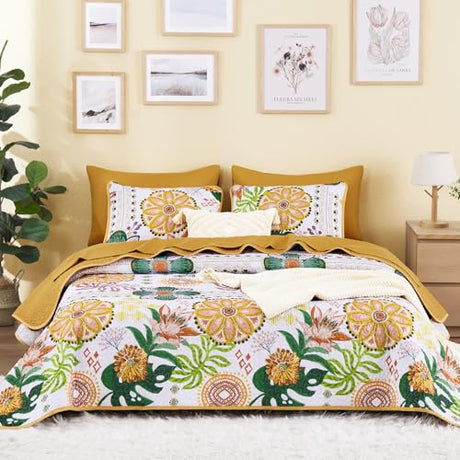 Wake In Cloud - Boho Quilt Set, Floral Bohemian Chic Farmhouse Tropical Botanical Colorful Flower Pattern, Reversible Lightweight Bedspread Coverlet, 3 Pieces, Amber Gold, King Size Wake In Cloud