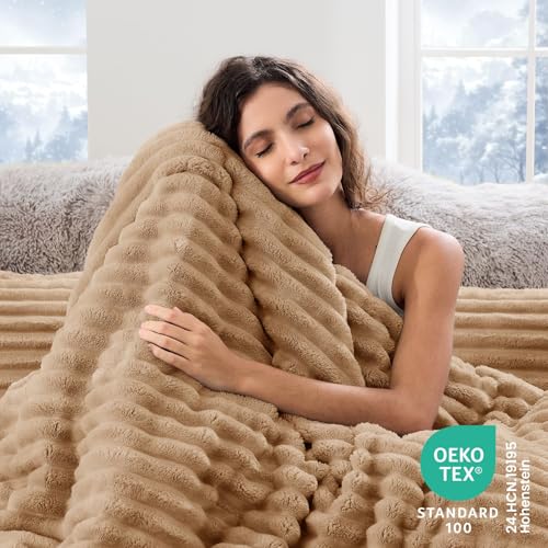 Sasttie Twin/Twin-XL Comforter Set 2 Pieces - Super Soft Fleece Comforters Twin/Twin-XL Size, 1 Luxury Warm Fuzzy Marshmallow Comforter with 1 Pillow Case, Faux Fur Bedding Set, Brown Sasttie
