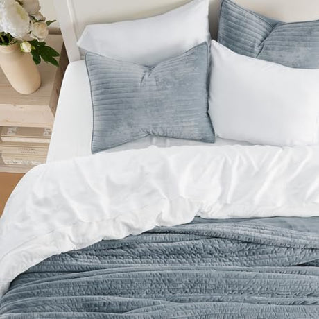 EVERGRACE Velvet Quilt Set King Size, Luxurious Soft Striped Channel Bedding Set, Lightweight Velvet Comforter for All Season, Oversized Bedspread Coverlet with 2 Matching Shams, Blue Linen EVERGRACEHOME