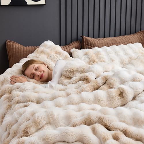 Wonderful 3 Pieces Fluffy Faux Rabbit Fur Bubble Comforter Set King Size, Tie-Dyeing Beige Plush Fuzzy Bedding Set, Warm Soft Bubble Comforter Bedding Set for Winter Wonderful