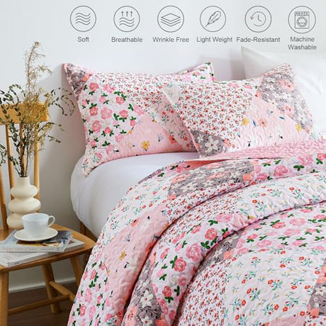 Whale Flotilla Patchwork Quilt Twin Size, Extra Soft Boho Floral Bedspreads for Bed Reversible Lightweight Twin Quilt Bedding Set Printed Coverlets with 1 Pillow Sham for All Seasons, Pink Whale Flotilla