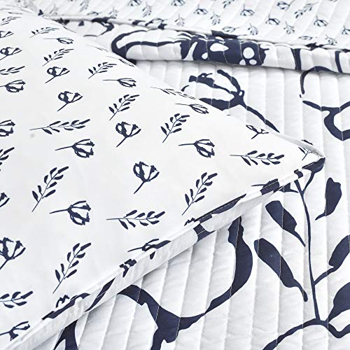Lush Decor Scandinavian Floral Quilt Queen Size Reversible 3 Piece Set Full/Queen Navy & White - Floral Bedding Set Queen Quilt - White Bedding Lush Decor