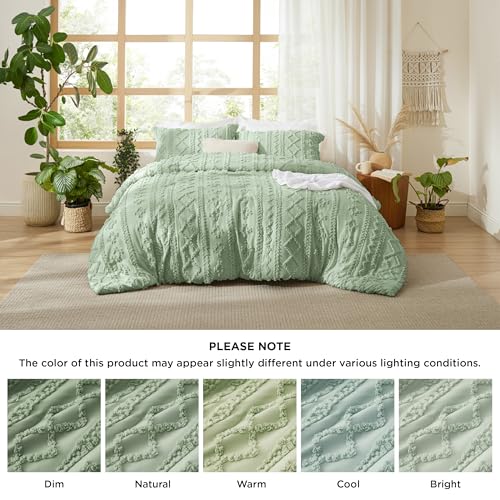 Bedsure Tufted Boho Comforter Set Queen Size - Sage Green Boho Bed Set, GentleSoft™ 3 Pieces Farmhouse Shabby Chic Embroidery Bedding, Gifts for Woman, Soft Jacquard Queen Comforter for All Seasons Bedsure