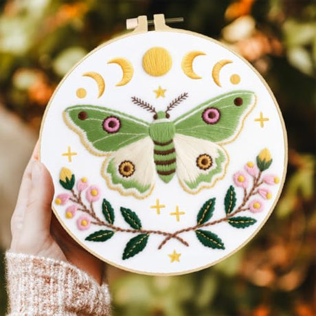 ACRNIGHEET 5PCS Embroidery Kit for Beginners Adults, Butterfly Embroidery Kit, Flowers Embroidery Starter Kit with Instructions, Including 5 Stamped Embroidery Cloth Hoops Threads, Crafts Gift Idea ACRNIGHEET