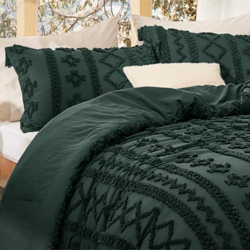 Bedsure Tufted Boho Comforter Set Queen Size - Dark Green Boho Bed Set, GentleSoft™ 3 Pieces Farmhouse Shabby Chic Embroidery Bedding, Gifts for Woman, Soft Jacquard Queen Comforter for All Seasons Bedsure
