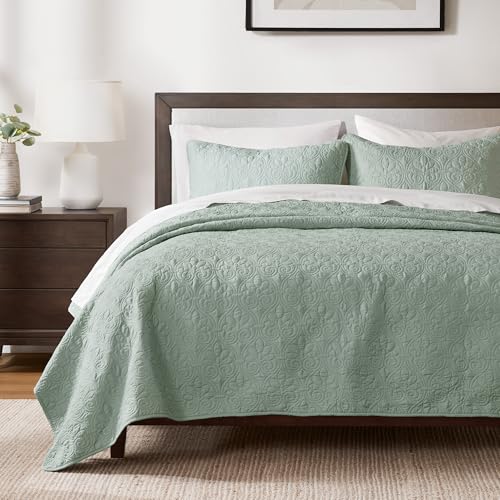 Madison Park Quebec Quilt Set - Luxurious Damask Stitching Design, Cotton Filled Lightweight Coverlet Bedspread Bedding, Shams, Full/Queen(90"x90"), Seafoam 3 Piece Madison Park