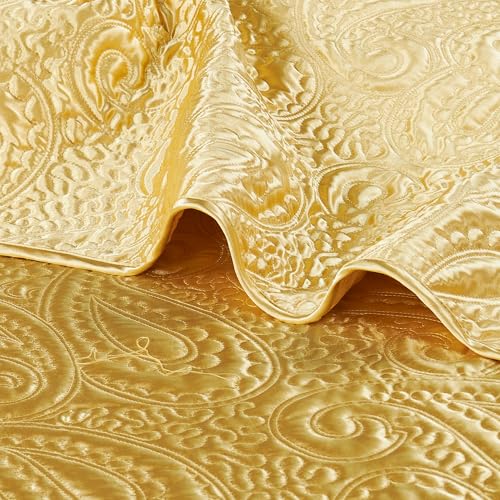 Home Soft Things King Size Quilted Satin Bedspread Set - 3-Piece Luxury Reversible Bed Cover, Silky Soft Shiny & Lightweight Quilt for All Seasons, Embroidered Paisley Design, 108x96 Inches, Gold Home Soft Things