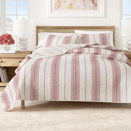 Great Bay Home Twin/Twin XL Reversible Quilt Bedding Set - All Season, Modern, Lightweight Bedspreads - Red Striped Coverlets (Includes 1 Quilt, 1 Pillow Sham) Great Bay Home
