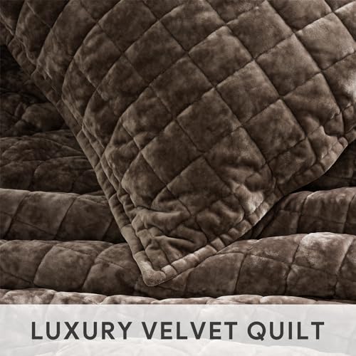 RECYCO Luxury Velvet Quilt Set King Size Bedding Sets, Ultra Soft Velvet Comforter Set, Lightweight Channel Box Stitch Oversized Bedspread Coverlet for All Season, with 2 Shams, Walnut Brown RECYCO
