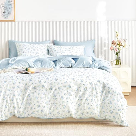 Wake In Cloud - Coquette Duvet Cover Set, Floral Cottagecore Flower Shabby Chic Cute Aesthetic, Soft Lightweight Bedding for Women Teen Girls, 3-Piece, White Blue, Full Size Wake In Cloud
