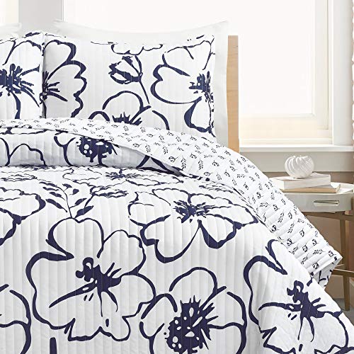 Lush Decor Scandinavian Floral Quilt Queen Size Reversible 3 Piece Set Full/Queen Navy & White - Floral Bedding Set Queen Quilt - White Bedding Lush Decor