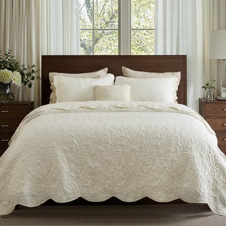 Bedsure Quilts Queen Size - Ultra Soft Pre-Washed Cloud-Like Bedding, All-Season Lightweight Comforter for Country Bedroom, Leaf Design Coverlet in Cream Yellow, 90 x 96 Inches Bedsure