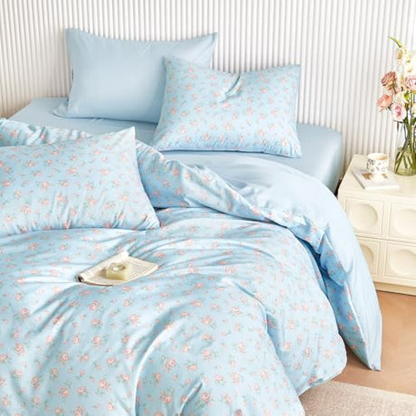 Wake In Cloud - Floral Comforter Set, Coquette Cottagecore Aesthetic Flower Shabby Chic Pattern for Women Teen Girls, Soft Lightweight Bedding, 3 Pieces, Blue Pink, Twin/Twin XL Size Wake In Cloud