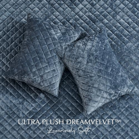 EVERGRACE Luxury Velvet Quilt Set King Size, Diamond Quilted Lightweight Velvet Comforter for All Season, Ultra Soft Oversized Bedspread Coverlet Bedding Set with 2 Pillow Shams, Stormy Blue EVERGRACE