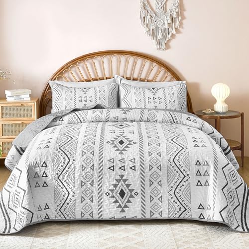 Drucon Boho King Size Aztec Quilt Set 3 Pieces Grey Ultra Soft Lightweight Quilt Beddding Set, Microfiber Bohemian Bedspread Coverlet Set with 2 Pillowcases for All Season (King, 104"x90") Drucon