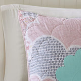 Intelligent Design Kids Reversible Cotton Quilt Set - Vibrant Fun, Playful Print, All Season Children Bedding Coverlet Bedspread, Decorative Pillow, Bedroom Décor, Full/Queen, Cloud Pink 5 Piece Intelligent Design