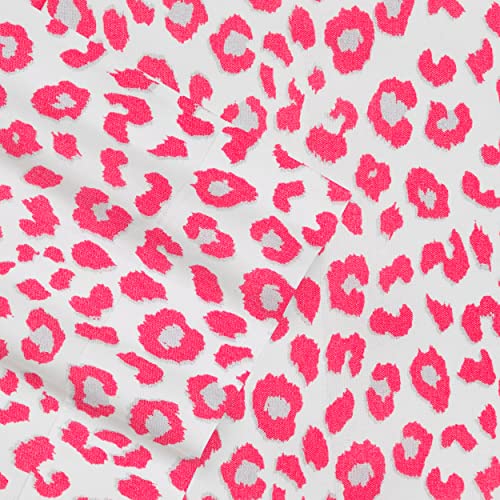 Betsey Johnson - Twin Sheet Set, Ultra-Soft Bedding with Smooth & Silky Feel, Deep Pockets, Bed Sheets with Matching Fitted Sheet & Pillowcase (Betsey's Leopard Pink) Betsey Johnson