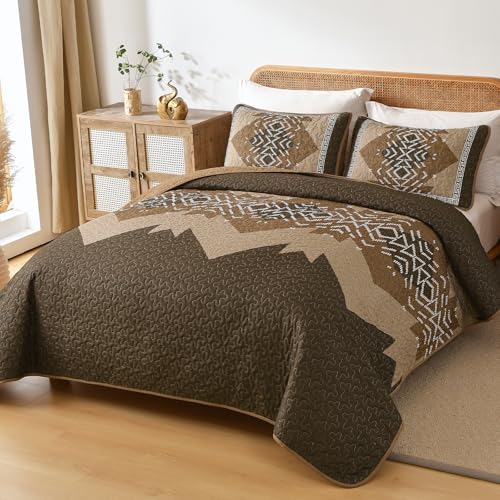 Dintszyayue Brown Quilt Set Queen Size,3 Piece Boho Aztec Texture Bedspread Coverlet Set Reversible Lightweight Bedding Set Geometric Bohemian Bed Cover with 2 Pillowcases(Dark Brown,90"x96") Dintszyayue