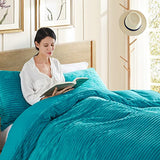 Nestl Premium Flannel Duvet Cover Set - 2 PC Reversible Twin Comforter Cover Set with Microfiber Back - 1 Velvet Duvet Cover Twin with Zipper Closure & 1 Pillow Sham 68 x 90 inches – Teal Nestl