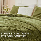 Bildenly Velvet Comforter Set Twin Size, Ultra-Soft Winter Quilt Sets, Luxury Fluffy Bedspread Coverlet Quilted Bedding Set with 1 Pillow Shams for All Season, 66"x90" Oliver Green Bildenly