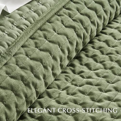 EVERGRACE Luxury Velvet Quilt Set Queen Size 3 Piece, Soft Cross-Stitch Velvet Comforter Set with Pillow Shams, Lightweight Coverlet Bedspread Bedding Set for All Seasons, Loden Green EVERGRACEHOME
