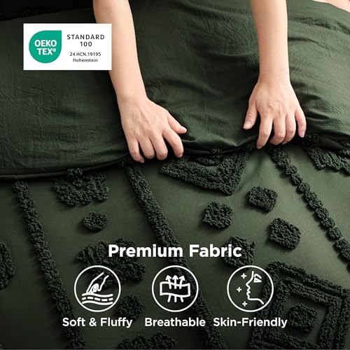 Bedsure Boho Tufted Green Comforter King Size, GentleSoft™ 3 Pieces Boho Farmhouse Decor Bedding, Exquisite Shabby Chic Bedding for All Seasons, 1 Bed Comforter, 2 Pillow Shams, 104x90 Inches Bedsure