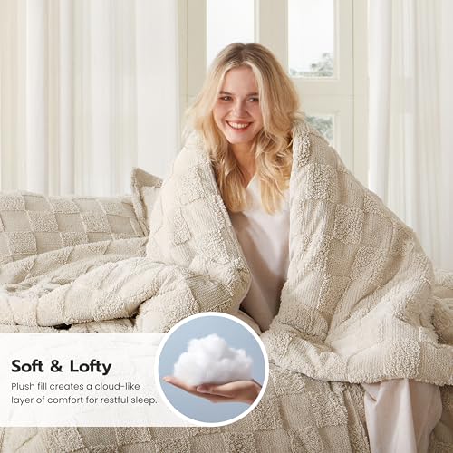 Joiedomi Tufted King Size Comforter Set, 3 Pieces Beige Boho King Bedding Set with 1 Plaid Geometric Comforter and 2 Pillow Shams, Checkered Bed in a Bag for All Seasons Joiedomi