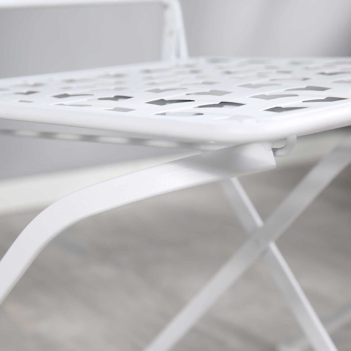 Outsunny 3 Piece Patio Bistro Set, Folding Outdoor Furniture with USA Mosaic Table and Chairs, Portable Metal Frames for 4th of July, Balcony, Backyard, Poolside, Porch, American Flag Outsunny