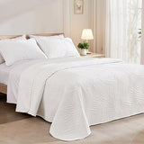 Exclusivo Mezcla King Size Quilt Bedding Set, Lightweight White Quilts King Size for All Seasons, Soft Microfiber Bedspreads Coverlets Bed Cover with Leaf Pattern, 3 Piece Exclusivo Mezcla