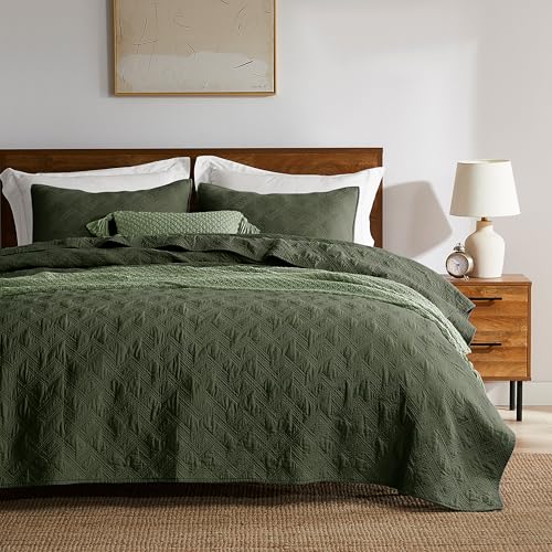 WDCOZY 100% Cotton Queen Size Quilt Set - Olive Green Pre-Washed Soft Lightweight Modern Bedspread, Farmhouse Country Rustic Coverlet, Textured Like Linen, Shabby Chic Gauze Bedding, 3 Pieces WDCOZY