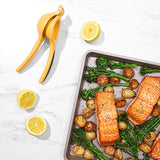 OXO Good Grips Citrus Squeezer,Yellow/Black OXO