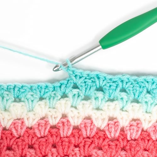 Clover 3672 Amour Crochet Hook Set, 10 sizes Clover