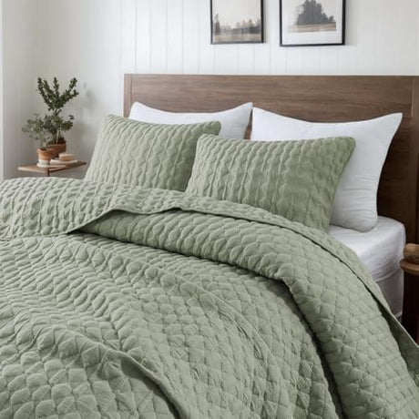 WDCOZY Sage Green Quilt Queen Size Bedding Sets with Pillow Shams, Lightweight Soft Bedspread Coverlet, Quilted Blanket Thin Comforter Bed Cover, All Season Spring Summer, 3 Pieces, 90x90 inches WDCOZY