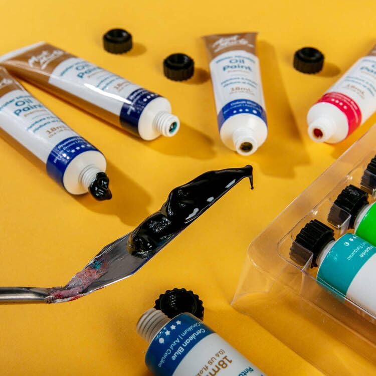 Mont Marte Premium H2O Water Mixable Oil Paint Set, 36 Piece, 18ml Tubes. Mixable with a Range of Mediums. Easily Washes Up with Water. Mont Marte