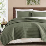 WRENSONGE King Size Quilt-3 Pieces Lightweight Bedspreads Olive Green King Quilt Bedding Set for All Seasons, Soft Summer Coverlet with 2 Pillow Shams Suitable for Bed, Couch, Quilt Blanket WRENSONGE