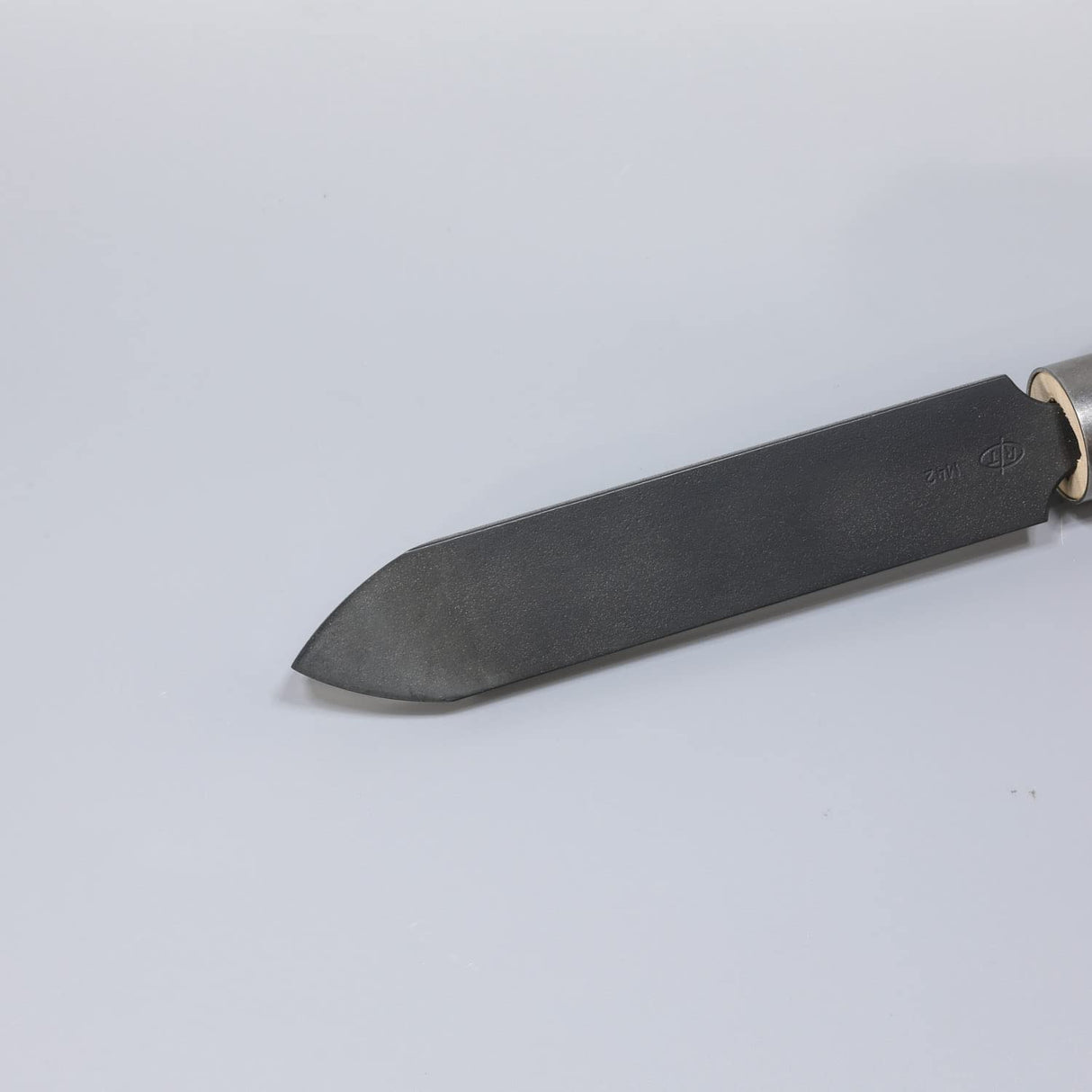 Robust, Nitrided HSS, 1 3/8" x 3/8" XL Spear Scraper For Woodturning with Maple Handle Robust