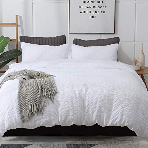 AveLom White Duvet Cover Queen (90 x 90 Inches)， 3 Pieces (1 Duvet Cover + 2 Pillow Cases) Stripe Zipper Closure Corner Ties Soft Washed Microfiber Duvet Cover for Men, Women AveLom