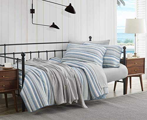 Nautica - Queen Quilt Set, Soft & Breathable Cotton Bedding with Medium Weight Feel, Reversible 3 Piece Bed Set with Matching Pillowcases (Jettison Grey)