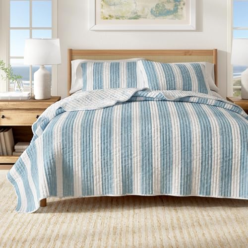 Great Bay Home Twin/Twin XL Coastal Bedding Set, Summer Coastal Quilt with Sham, Beach 2-Piece Reversible All Season Bedspread Quilt Set. Lightweight Nautical Quilted Coverlet. Blue Great Bay Home
