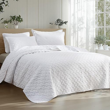 Bedsure Quilts Queen Size - Lightweight Bedspreads Queen Size with Basket Weave Pattern, Soft Quilt Bedding Set, White Comforter Set Coverlet for All Seasons with 2 Pillow Shams (90" x 96") Bedsure