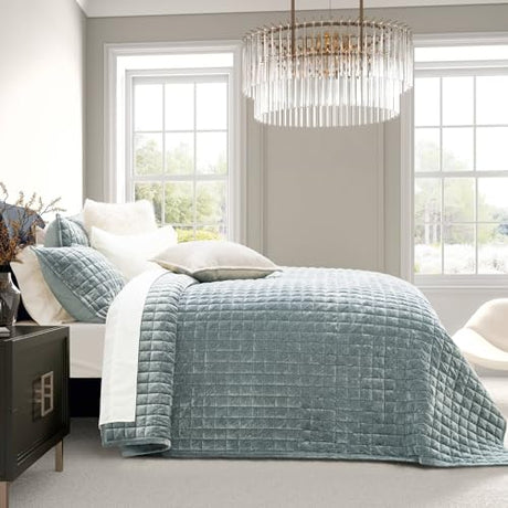 RECYCO Luxury Velvet Quilt Set King Size Bedding Sets, Ultra Soft Velvet Comforter Set, Lightweight Channel Box Stitch Oversized Bedspread Coverlet for All Season, with 2 Shams, Blue Linen RECYCO