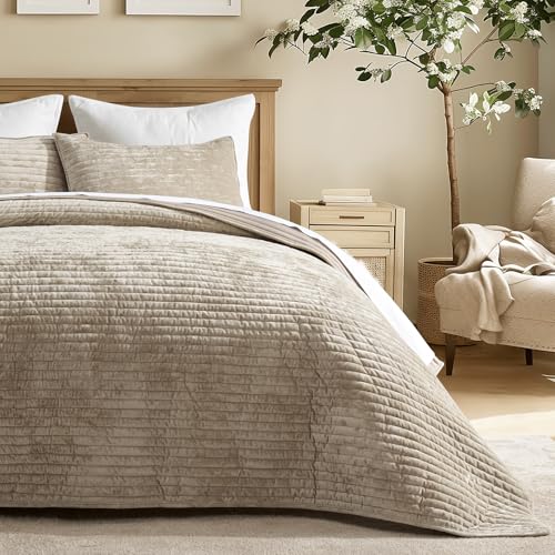 EVERGRACE Velvet Quilt Set King Size, Luxurious Soft Striped Channel Bedding Set, Lightweight Velvet Comforter for All Season, Oversized Bedspread Coverlet with 2 Matching Shams, Beige Taupe EVERGRACE