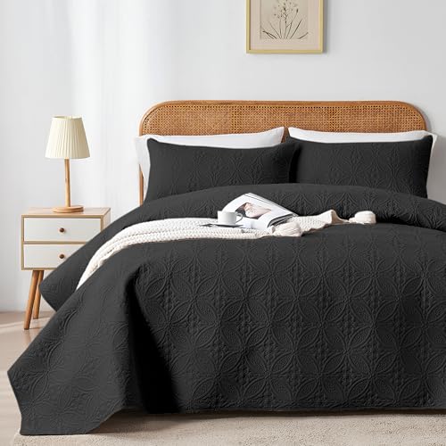 WURUIBO Full/Queen Quilt Set Black, Microfiber Lightweight Bedspreads, Ultrasonic Embossed Solid Coverlet, Thin Bedding Set for All Season, Soft Breathable Bed Cover(1 Quilt, 2 Pillow Shams) WURUIBO