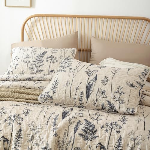 JANZAA Twin Quilt Beige Quilt Bed Spread Boho Quilt with Floral Pattern Microfiber Quilts Set 2 Pieces Lightweight Comforter Reversible Bedding Set,1Quilt 66x90 inches,1 Pillowcase JANZAA